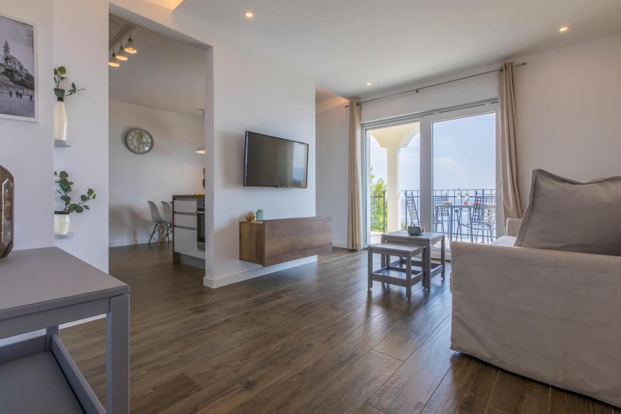 Palace Paulina Apartments نوفي فينودولسكي المظهر الخارجي الصورة
