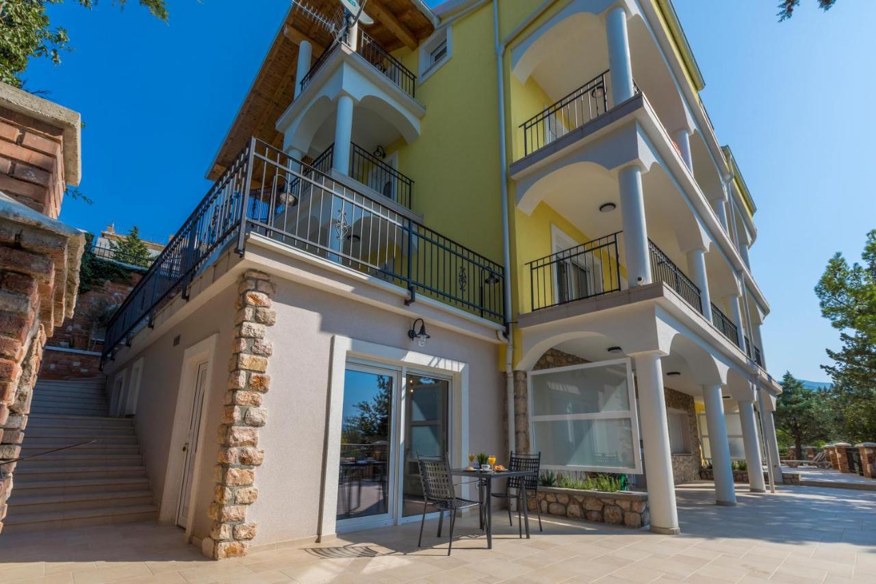 Palace Paulina Apartments نوفي فينودولسكي المظهر الخارجي الصورة